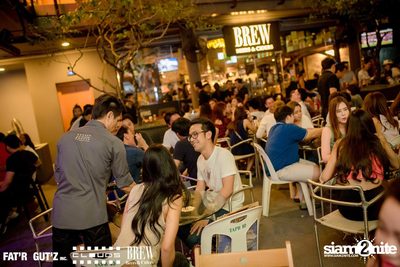 Seenspace Invasion ที่ร้าน Clouds, Fat'R Gut'z และ BREW Beers & Ciders — photo 41