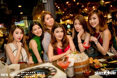 Seenspace Invasion ที่ร้าน Clouds, Fat'R Gut'z และ BREW Beers & Ciders — photo 50