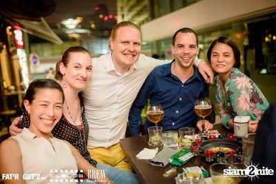 Seenspace Invasion ที่ร้าน Clouds, Fat'R Gut'z และ BREW Beers & Ciders — photo 81
