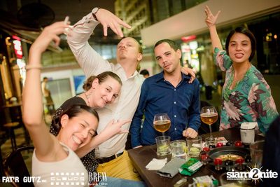 Seenspace Invasion ที่ร้าน Clouds, Fat'R Gut'z และ BREW Beers & Ciders — photo 83