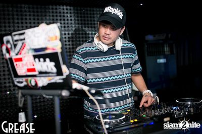 Unite Thursday's with Wrapkids at Grease, Sukhumvit 49 — photo 1
