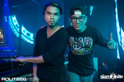 ปาร์ตี้คืนวันศุกร์ ที่ร้าน รูท ซิกตี้ซิกคลับ อาร์ซีเอ — photo 2