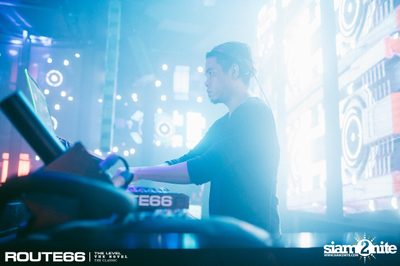 ปาร์ตี้คืนวันศุกร์ ที่ร้าน รูท ซิกตี้ซิกคลับ อาร์ซีเอ — photo 7