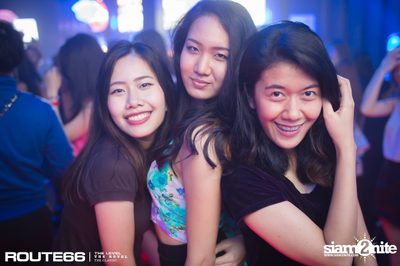 ปาร์ตี้คืนวันศุกร์ ที่ร้าน รูท ซิกตี้ซิกคลับ อาร์ซีเอ — photo 44
