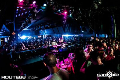ปาร์ตี้คืนวันศุกร์ ที่ร้าน รูท ซิกตี้ซิกคลับ อาร์ซีเอ — photo 70