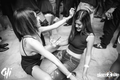 Friday Night at CHi - upscale dining and entertainment — photo 47