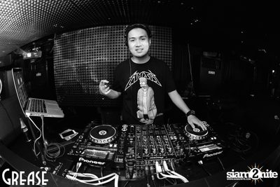 Friday Night at Grease Bangkok, Sukhumvit Soi 49 — photo 36