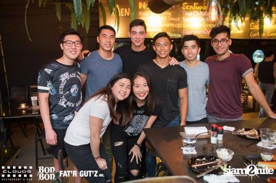 คืนวันเสาร์ ที่ คลาวส์, บอน บอน และ แฟตอาร์ กัตซ์ ใน Seenspace — photo 8