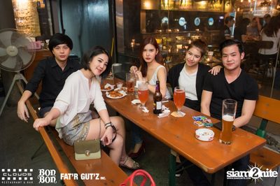 คืนวันเสาร์ ที่ คลาวส์, บอน บอน และ แฟตอาร์ กัตซ์ ใน Seenspace — photo 12