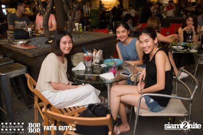 คืนวันเสาร์ ที่ คลาวส์, บอน บอน และ แฟตอาร์ กัตซ์ ใน Seenspace — photo 15