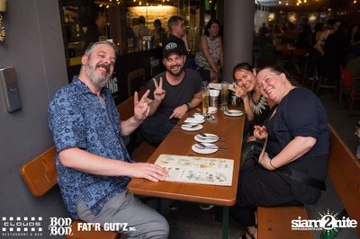 คืนวันเสาร์ ที่ คลาวส์, บอน บอน และ แฟตอาร์ กัตซ์ ใน Seenspace — photo 19