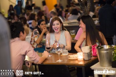คืนวันเสาร์ ที่ คลาวส์, บอน บอน และ แฟตอาร์ กัตซ์ ใน Seenspace — photo 33