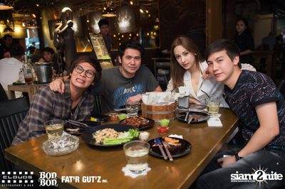 คืนวันเสาร์ ที่ คลาวส์, บอน บอน และ แฟตอาร์ กัตซ์ ใน Seenspace — photo 81