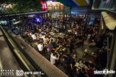 คืนวันเสาร์ ที่ คลาวส์, บอน บอน และ แฟตอาร์ กัตซ์ ใน Seenspace — photo 106
