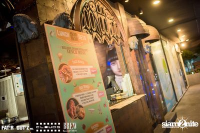 Seenspace Invasion ที่ร้าน Clouds, Fat'R Gut'z และ BREW Beers & Ciders — photo 1