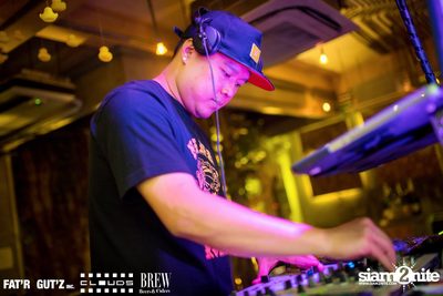 Seenspace Invasion ที่ร้าน Clouds, Fat'R Gut'z และ BREW Beers & Ciders — photo 10