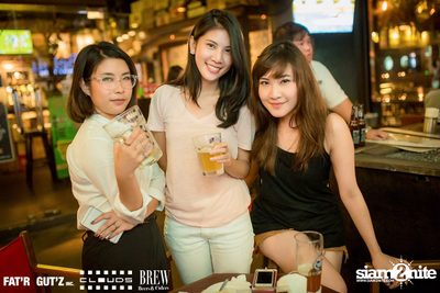 Seenspace Invasion ที่ร้าน Clouds, Fat'R Gut'z และ BREW Beers & Ciders — photo 13