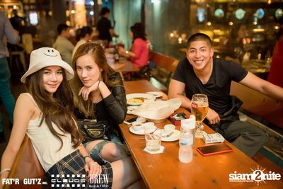 Seenspace Invasion ที่ร้าน Clouds, Fat'R Gut'z และ BREW Beers & Ciders — photo 18