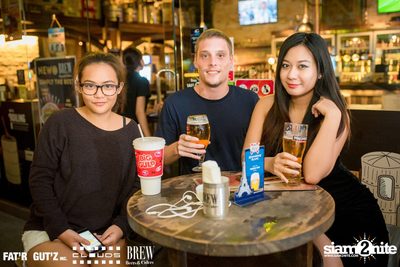 Seenspace Invasion ที่ร้าน Clouds, Fat'R Gut'z และ BREW Beers & Ciders — photo 41