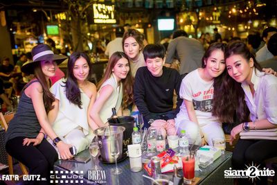 Seenspace Invasion ที่ร้าน Clouds, Fat'R Gut'z และ BREW Beers & Ciders — photo 57