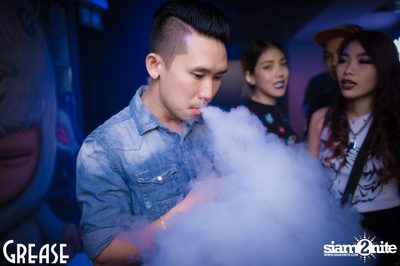 Wednesday Night at Grease Bangkok, Sukhumvit Soi 49 — photo 3