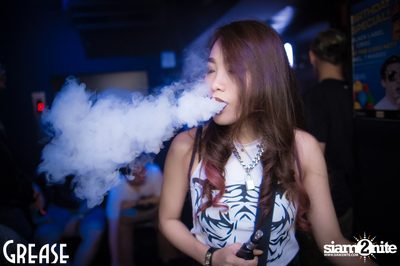 Wednesday Night at Grease Bangkok, Sukhumvit Soi 49 — photo 4
