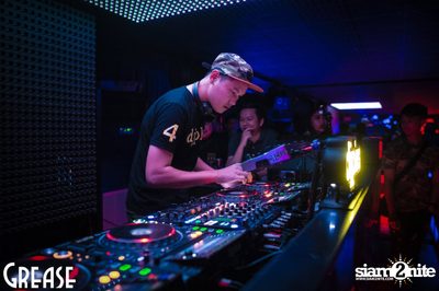 Wednesday Night at Grease Bangkok, Sukhumvit Soi 49 — photo 31