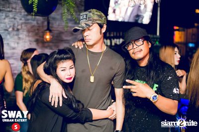 Throwback Thursday ที่ร้าน สเวย์, ทองหล่อ อารีน่า 10 — photo 61