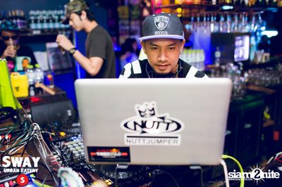 Throwback Thursday ที่ร้าน สเวย์, ทองหล่อ อารีน่า 10 — photo 107