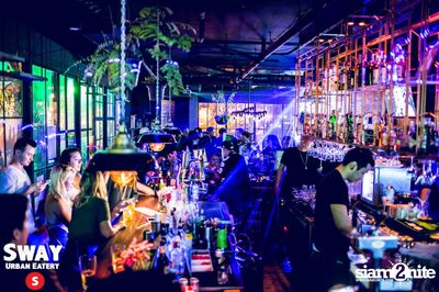 Throwback Thursday ที่ร้าน สเวย์, ทองหล่อ อารีน่า 10 — photo 136
