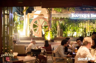 St. Patrick's Day at Le Café des Stagiaires - Bangkok — photo 32