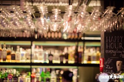 St. Patrick's Day at Le Café des Stagiaires - Bangkok — photo 94