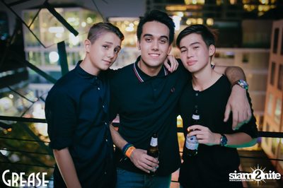 Friday Night at Grease Bangkok, Sukhumvit Soi 49 — photo 1