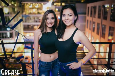 Friday Night at Grease Bangkok, Sukhumvit Soi 49 — photo 2