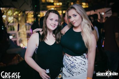 Friday Night at Grease Bangkok, Sukhumvit Soi 49 — photo 6