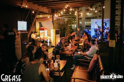 Friday Night at Grease Bangkok, Sukhumvit Soi 49 — photo 64