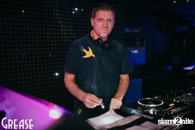 Friday Night at Grease Bangkok, Sukhumvit Soi 49 — photo 164