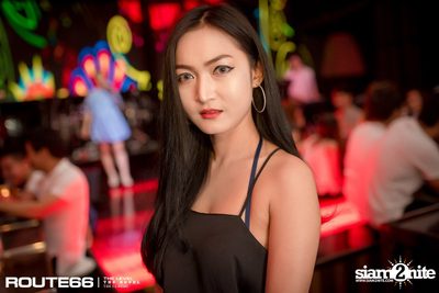 ปาร์ตี้คืนวันเสาร์ ที่ร้าน รูท ซิกตี้ซิก คลับ อาร์ซีเอ — photo 11