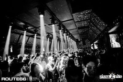 ปาร์ตี้คืนวันเสาร์ ที่ร้าน รูท ซิกตี้ซิก คลับ อาร์ซีเอ — photo 83