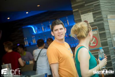 Bright & Bold Splash Pool Party at Aloft Bangkok — photo 7