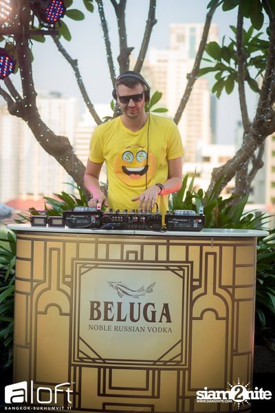 Bright & Bold Splash Pool Party at Aloft Bangkok — photo 11
