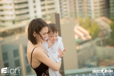 Bright & Bold Splash Pool Party at Aloft Bangkok — photo 19