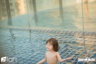 Bright & Bold Splash Pool Party at Aloft Bangkok — photo 21