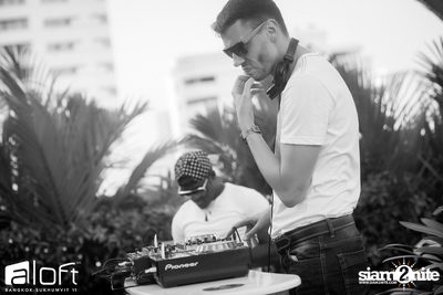 Bright & Bold Splash Pool Party at Aloft Bangkok — photo 25