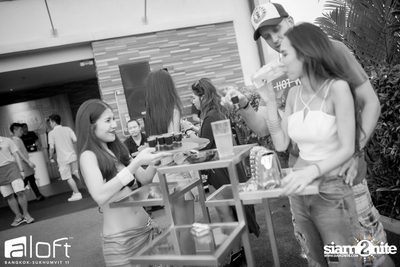 Bright & Bold Splash Pool Party at Aloft Bangkok — photo 86