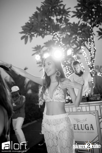 Bright & Bold Splash Pool Party at Aloft Bangkok — photo 96