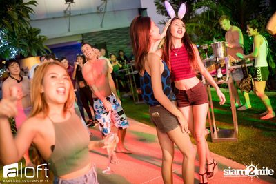Bright & Bold Splash Pool Party at Aloft Bangkok — photo 100