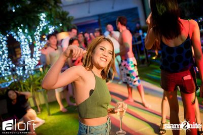 Bright & Bold Splash Pool Party at Aloft Bangkok — photo 101