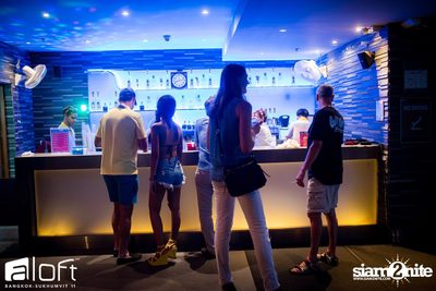 Bright & Bold Splash Pool Party at Aloft Bangkok — photo 137