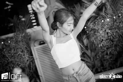 Bright & Bold Splash Pool Party at Aloft Bangkok — photo 141
